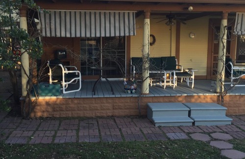 Fredericksburg House | Nannettes Short Term Rental- STR PERMIT# FBGTX- 17040