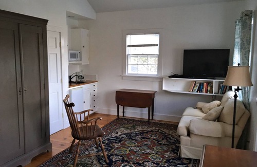 Nantucket Town House | Nantucket Colonial abuts conservation land and bird sanctuary