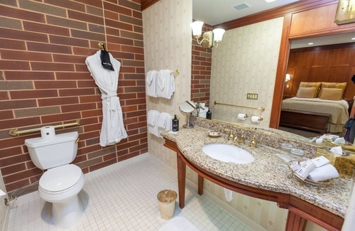 Downtown Napa Hotel | Napa River Inn