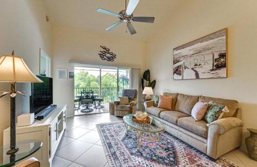 Ole Apartment | Naples Condo 10 Mi to Beach Pool and Hot Tub Access