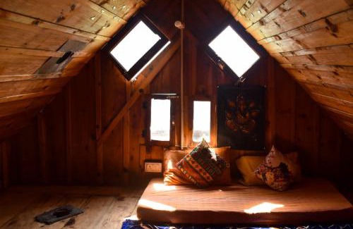 Banjar Apartment | Narayan Homestay Cottages