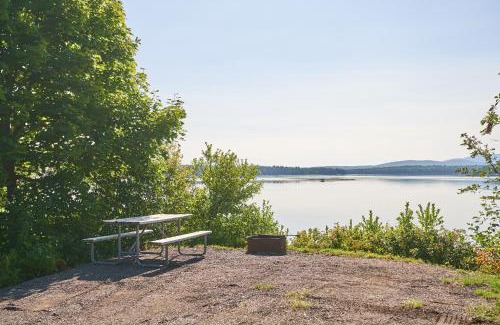 Trenton Resort | Narrows Too Camping Resort Cabin 6