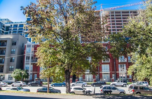 Music Row Apartment | Nashville Apt on Music Row Sleeps 6 Great Location!