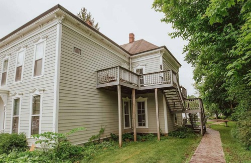 Nashville Apartment | Nashville charm, Suite#1 is located steps from shops, restaurants. Pet friendly!