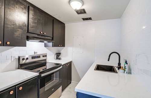 Sylvan Park Cottage | Nashville Cottage: 4 Mi to Dtwn!