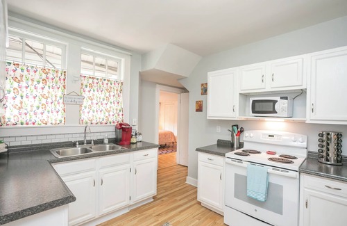 Glencliff Apartment | Nashville Haven-3BR Home w/Kitchen + Laundry