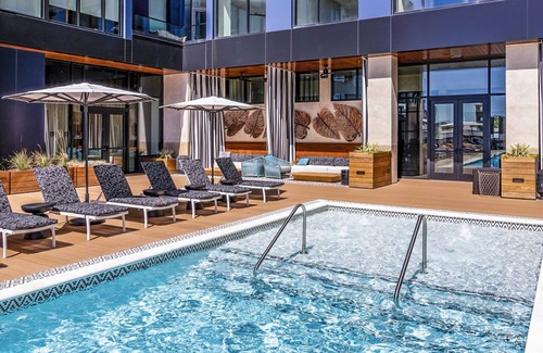 The Gulch Apartment | Nashville Luxe Apartment City Views & Pool