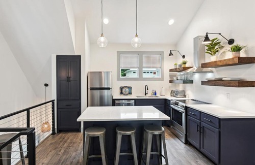 Woodland in Waverly Apartment | Nashville Vacation Rental Near Bridgestone Arena!