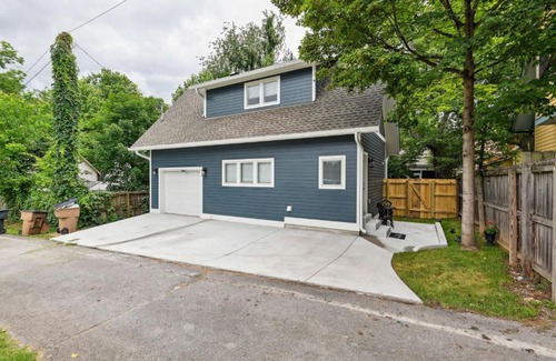 Woodland in Waverly Apartment | Nashville Vacation Rental Near Bridgestone Arena!