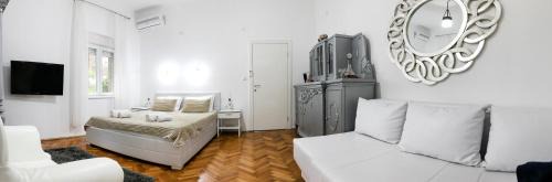 Stari Grad Apartment | Natalie's Home