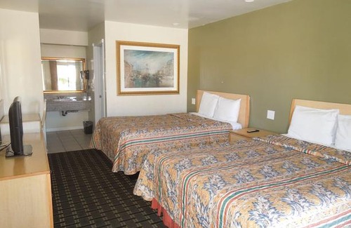 Garden Grove Hotel | National Inn Garden Grove