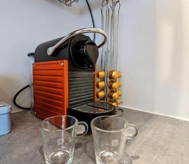 Le Coteau Apartment | Nationale 7, route des vacances