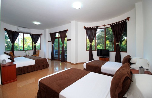 Bellavista Hotel | Natura Gardens Galápagos Hotel