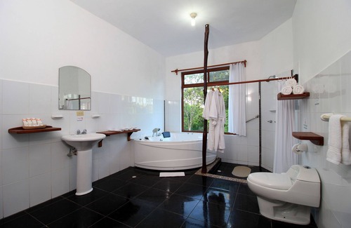 Bellavista Hotel | Natura Gardens Galápagos Hotel