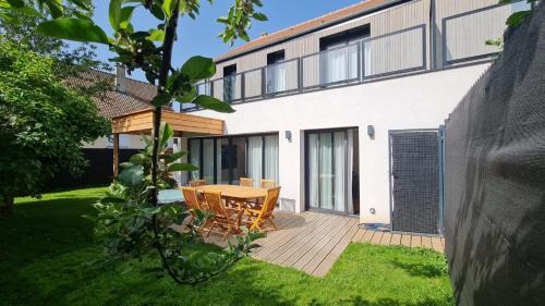 Milly-la-Foret Villa | Natural Design Lodge Villa Nomade groupe avec jacuzzi centre de Milly la Forêt !