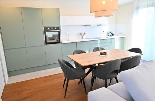 Milly-la-Foret Villa | Natural Design Lodge Villa Nomade groupe avec jacuzzi centre de Milly la Forêt !