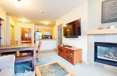 Mammoth Lakes Condo | Natural Light & Updated. Quiet Area, Pool & Hot Tub On-site. Near Bike Trails