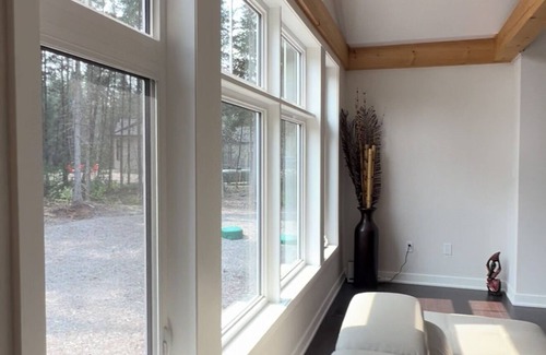 Dwight House | Nature 3BR Cottage near Huntsville & Algonquin