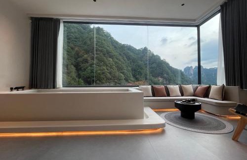 Wulingyuan House | Nature Eco Designer Hotel-Avatar mountain view,Bubble Pool,Free shuttle to south gate of Park Entrance,Local trip plan & Tourism Service,Full Renovation for 10 months