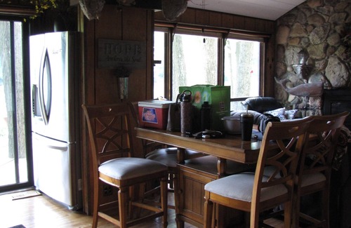 Paris House | Nature lovers retreat right on the edge of the river