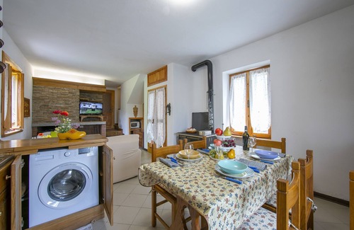 Caprezzo House | Nature’s embrace chalet, Caprezzo, Italy