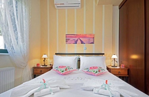 Malaxa Villa | Nature Treasure Villa