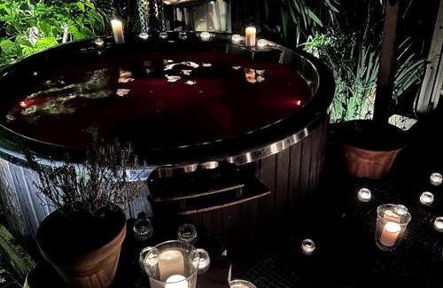 Broadwas Villa | Natures Edge Cabin