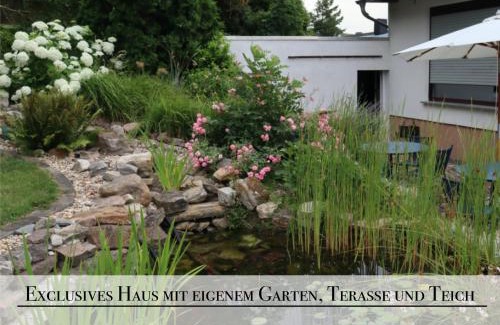 Groß Rosenburg House | Naturferienhaus 120 qm, großer Garten, Burgblick