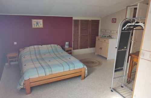 Ville-sur-Yron House | Naturist guesthouse with private pool and terrace