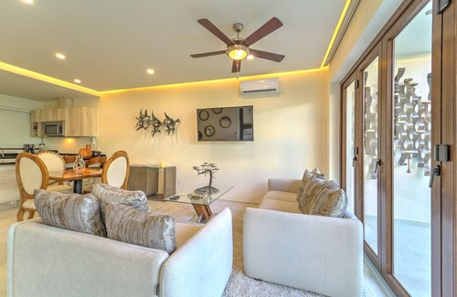 Romantic Zone Condo | Nayri Life & Spa 208 Apt one block on the beach in romantic zone PV