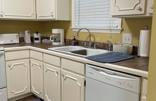 Fairfield Bay Condo | nCheck us out! Great Fall rates at 99.00 a night.