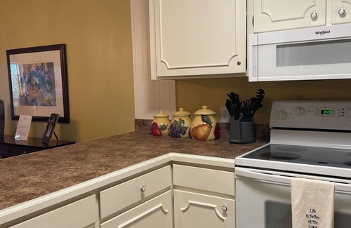Fairfield Bay Condo | nCheck us out! Great Fall rates at 99.00 a night.