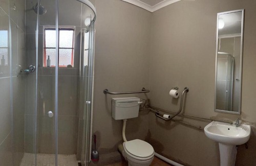 UPhongolo Bed & Breakfast | Ncotshane BnB