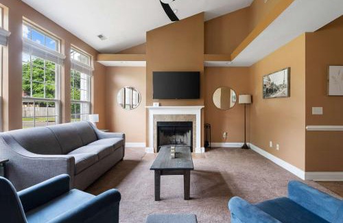 North Charleston House | Near Airport-20 Min to Downtown- Chucktown Retreat