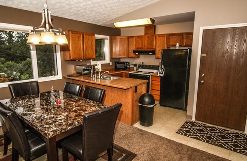 Turnagain Condo | Near Anchorage Airport, Lake Hood And The Cook Inlet Coast