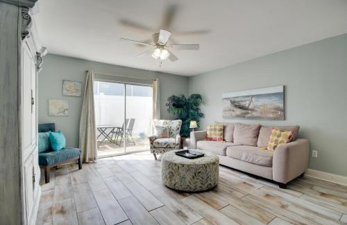 Biloxi Apartment | Near Beach and Casinos Biloxi Condo with Pool Access