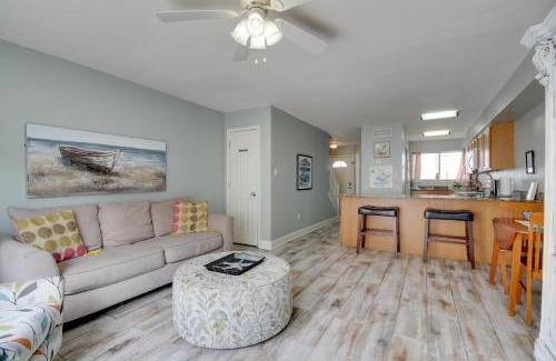 Biloxi Apartment | Near Beach and Casinos Biloxi Condo with Pool Access