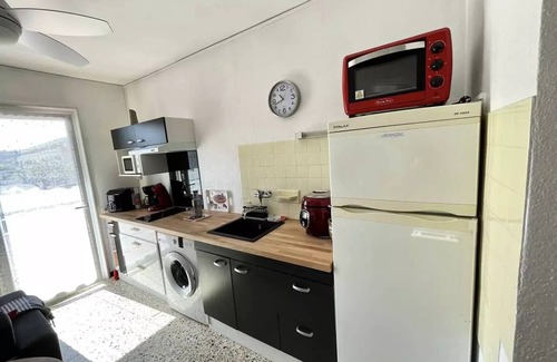 Port-la-Nouvelle Apartment | NEAR BEACH AND SHOPS: 1st floor: T2 for 4 persons