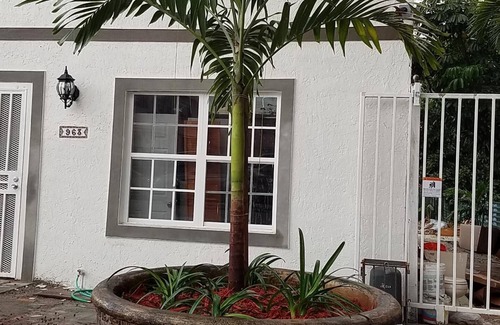 East Little Havana Apartment | Near Downtown & Beaches #V3, 2bd/1ba Little Havana