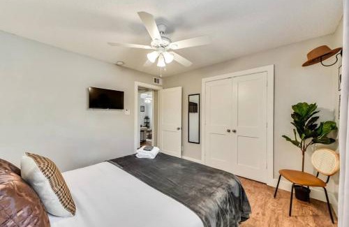 Old East Dallas Apartment | Near Downtown Dallas - The Dapper Charm