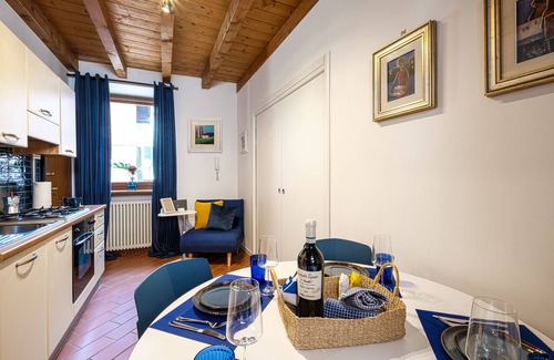 Peschiera del Garda Apartment | Near Gardaland, 2 minutes from the lake, in the heart of Peschiera del Garda! Xenia19