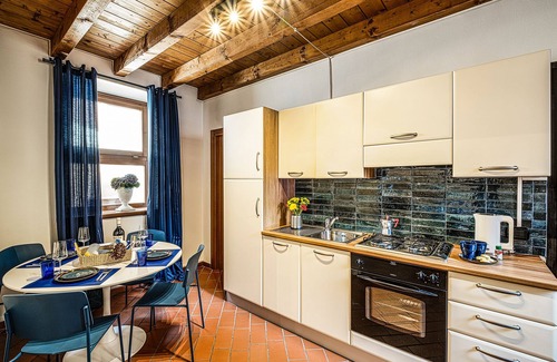 Peschiera del Garda Apartment | Near Gardaland, 2 minutes from the lake, in the heart of Peschiera del Garda! Xenia19