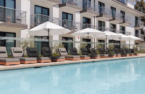 Inglewood House | Near Hollywood Park | Family Room w/Balcony | Outdoor Pool