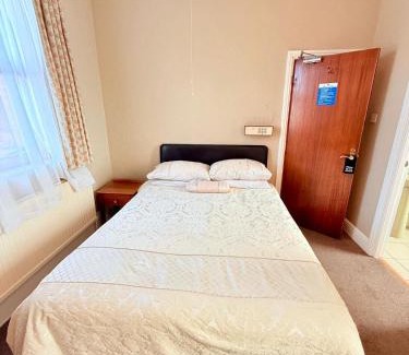 Beeston House | Near Hylands hotel