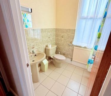 Beeston House | Near Hylands hotel