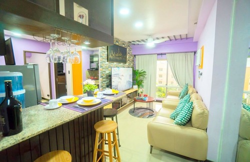 San Dionisio Condo | Near NAIA, Cozy 2 Bedroom Condo Apartment, Sleeps 05 Pax, 4 km to NAIA, Pool