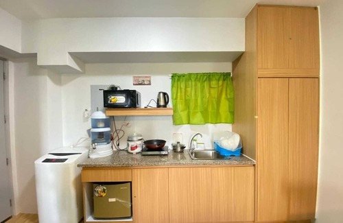 San Dionisio Apartment | Near NAIA Manila Airport, "Budget Studio Condo", 4km to NAIA, 11P