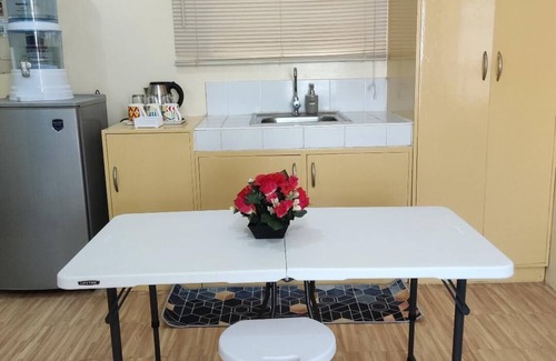San Dionisio Apartment | Near NAIA Manila Airport, "Budget Studio Condo", 4km to NAIA, 11P
