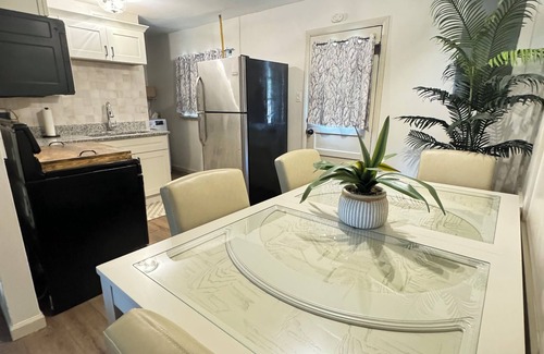 O'Fallon House | Near ScottAFB, O’fallon Family Sports Park and Hospitals