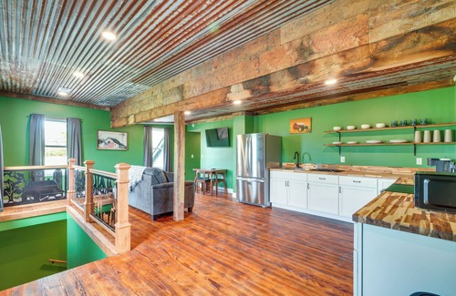 Treloar Condo | Near Wineries: Country Condo in New Haven